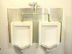 2 Urinals